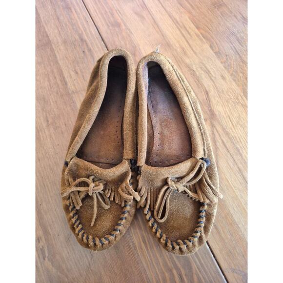 Minnetonka Shoes - Genuine leather Minnetonka boho western moccasins womens size 7 brown festival